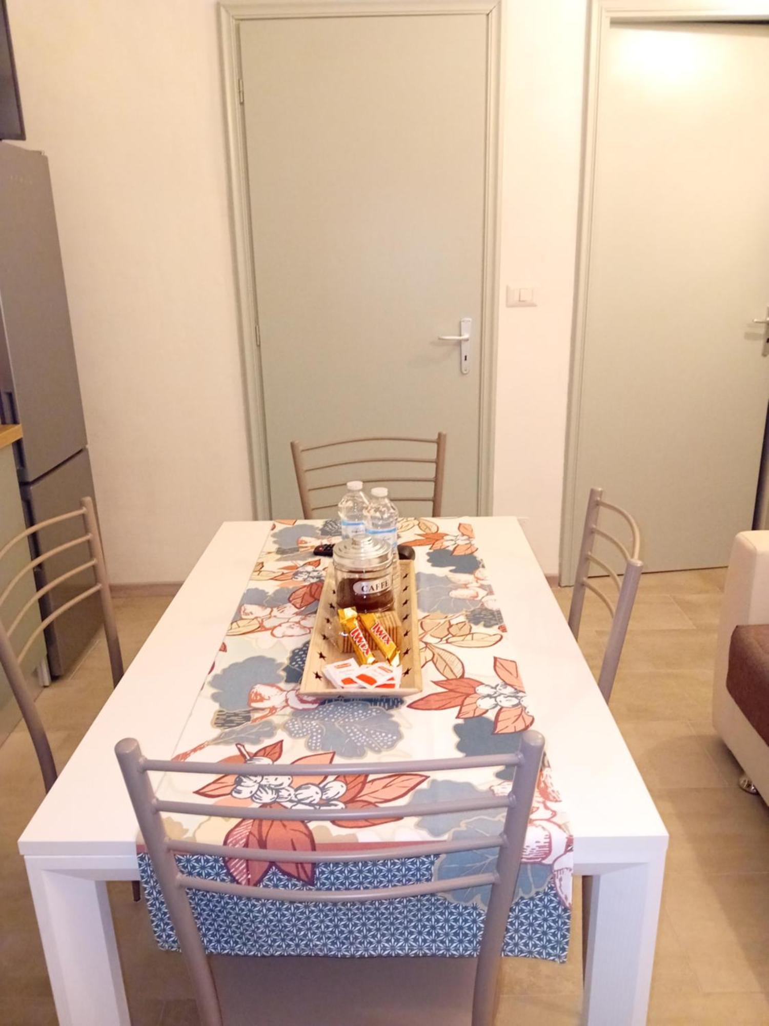 Petite Maison Асті Екстер'єр фото