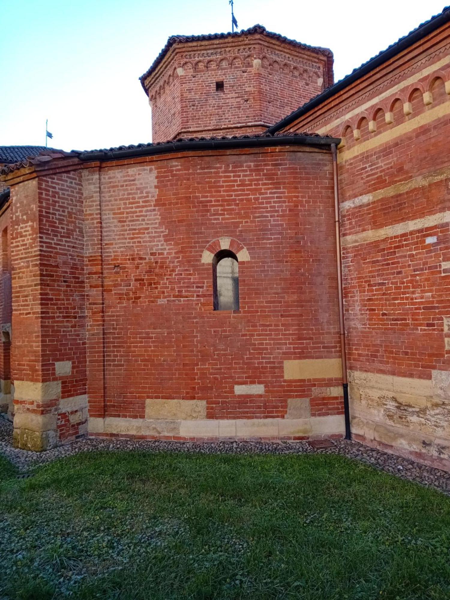 Petite Maison Асті Екстер'єр фото
